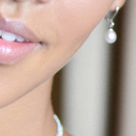 Pearl Drop Earrings - Picture 4 of 4